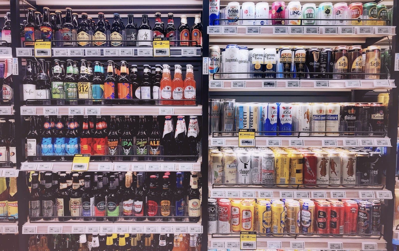 12 Interesting Ways To Open Beer Bottles Without Opener!